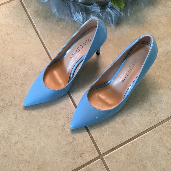 Stiletto - Picture 2 of 6